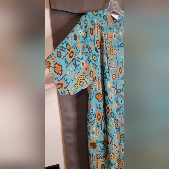 Lularoe Shirley Sheer Teal Multi-Colored Aztec Pattern SZ S UNICORN BeAuTiFuL - Picture 5 of 13